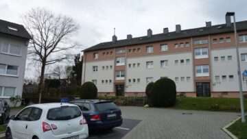 Gut aufgeteilte 2 Zimmer Wohnung, 2 Balkone und optional Garage, 42579 Heiligenhaus, Etagenwohnung