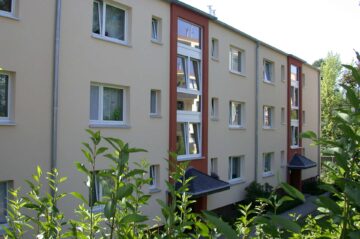 Frisch modernisierte schöne 2 Zimmer Wohnung mit Balkon im 1 OG, 42579 Heiligenhaus, Etagenwohnung